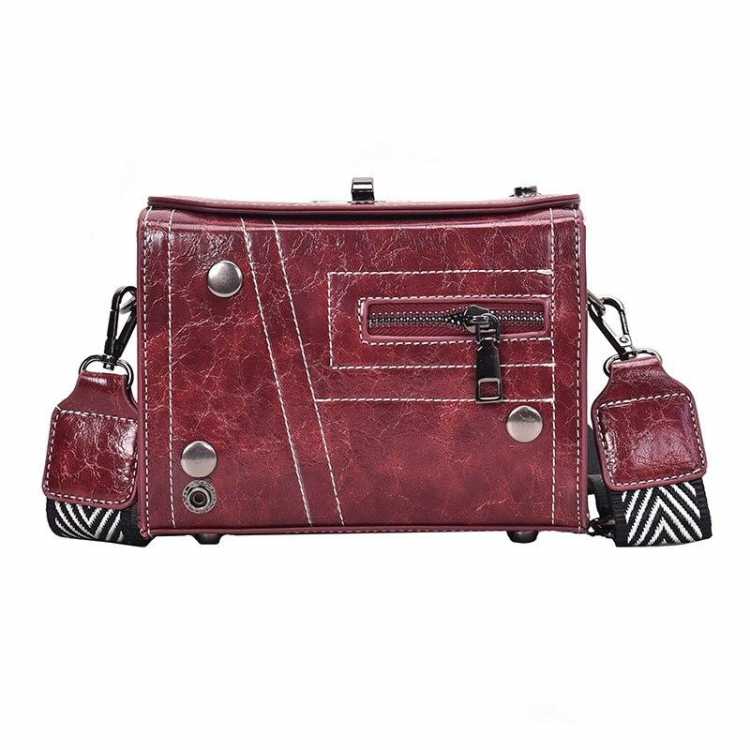WOMEN 's Messenger Bag Rivets Decorative Shoulder Bag Ms. 2019 Tote Bag Lady Bag Designer Messenger Bag feminina